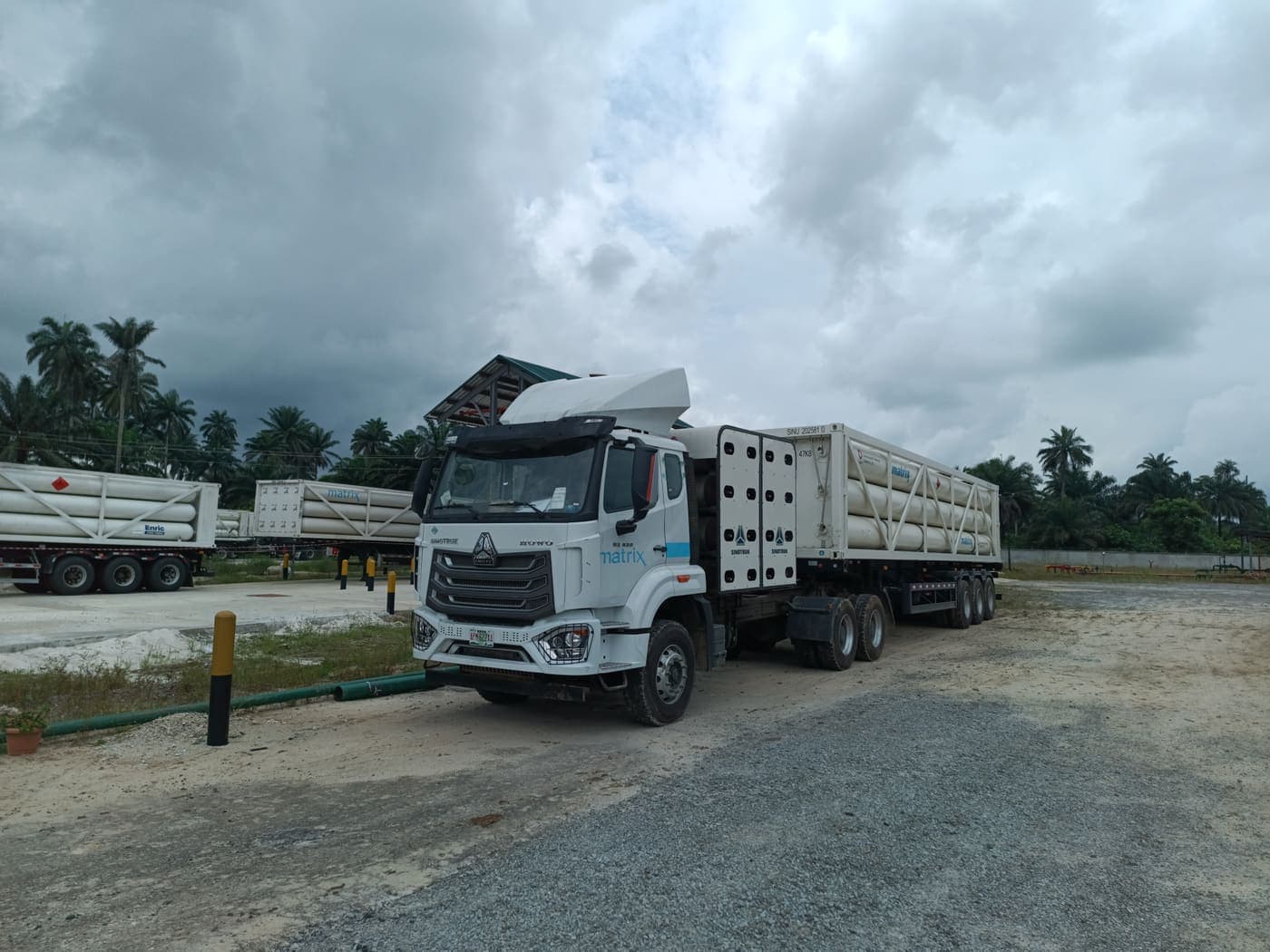 A Matrix CNG cylinder trailer and tractor at the Apani facility